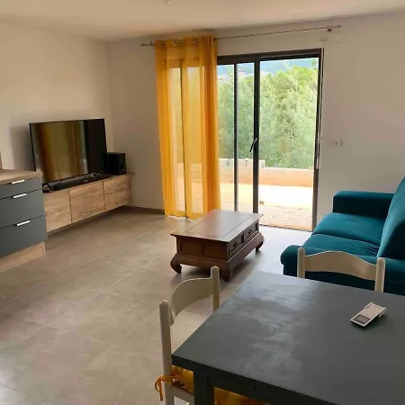 Apartment T3 Avec Piscine Au Calme Tres Bien Situe Ocana